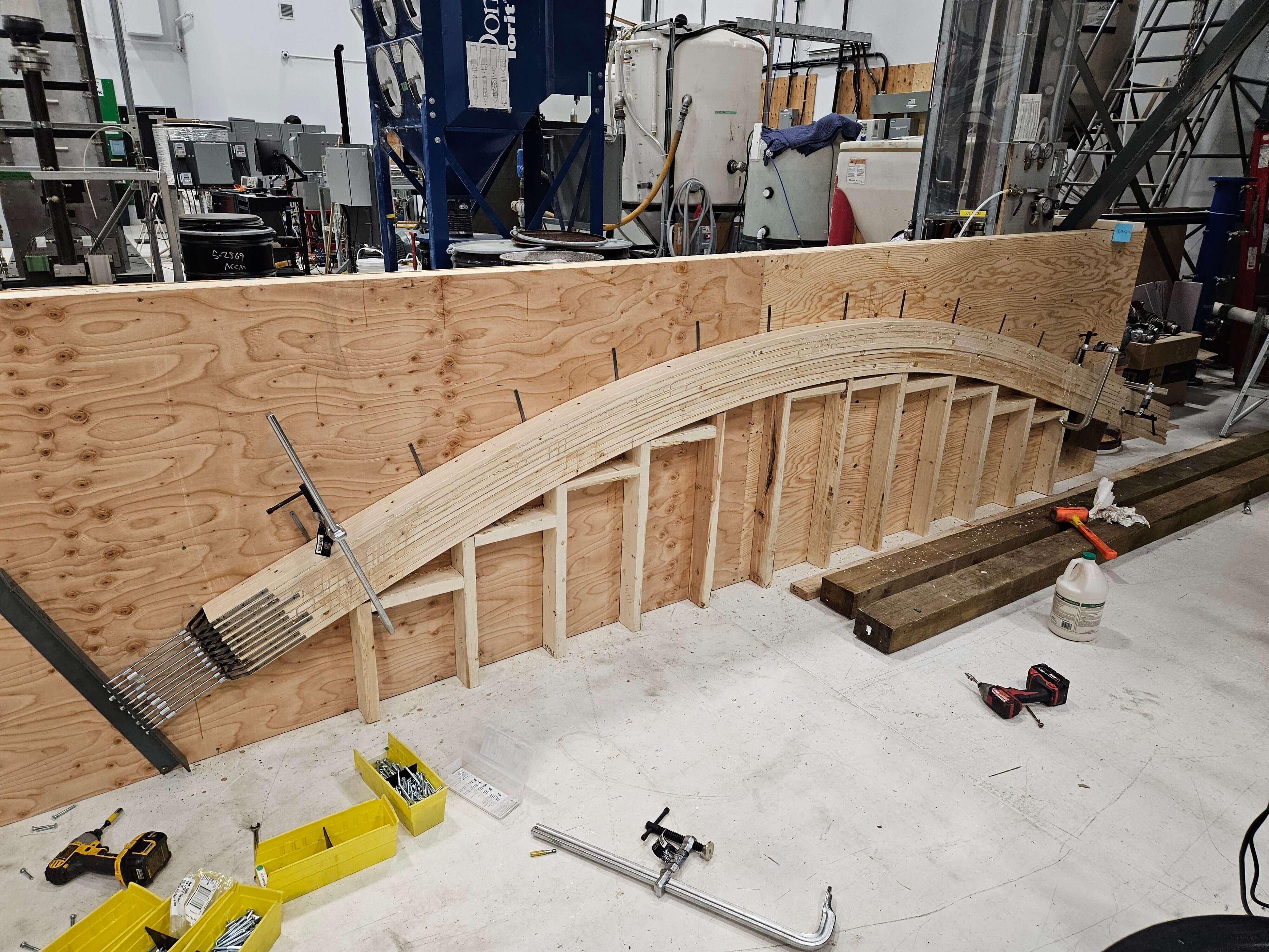 Jeff’s arch creation jig. No small feat. PC: Jeff Mottershead
