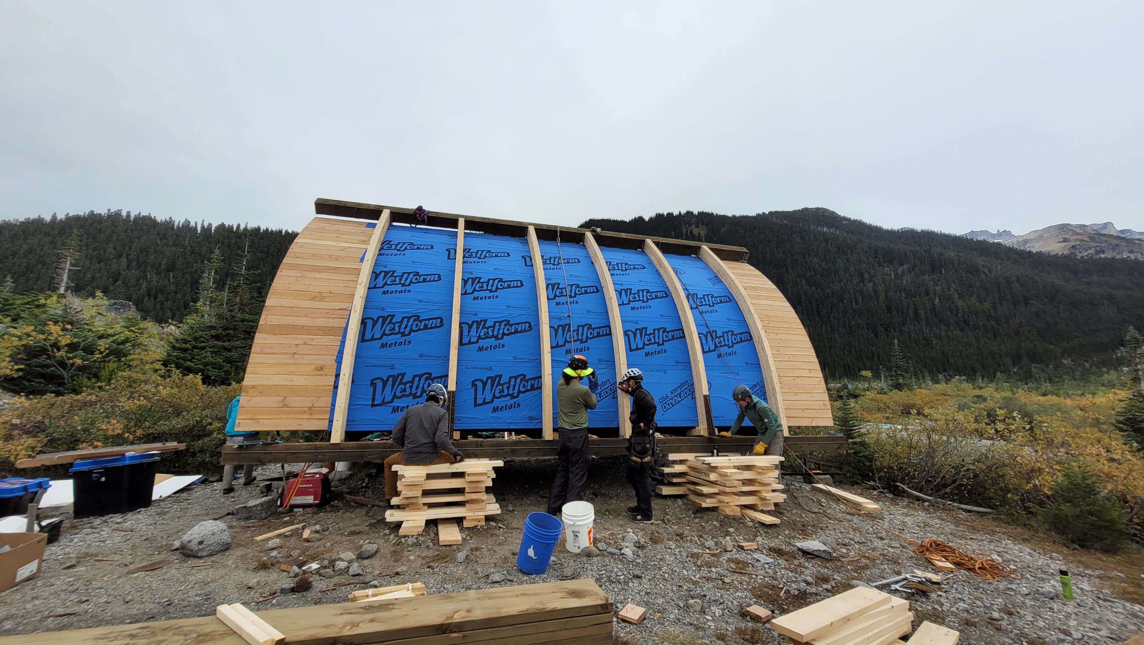 The hut, raised and supported on stands. PC: Nolwenn Deschamps